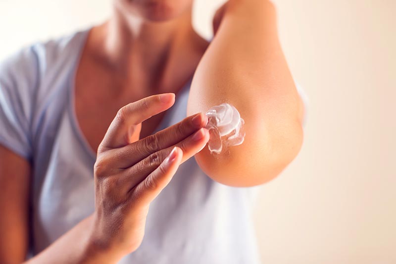 | CBD Worx cbd oil applies topically